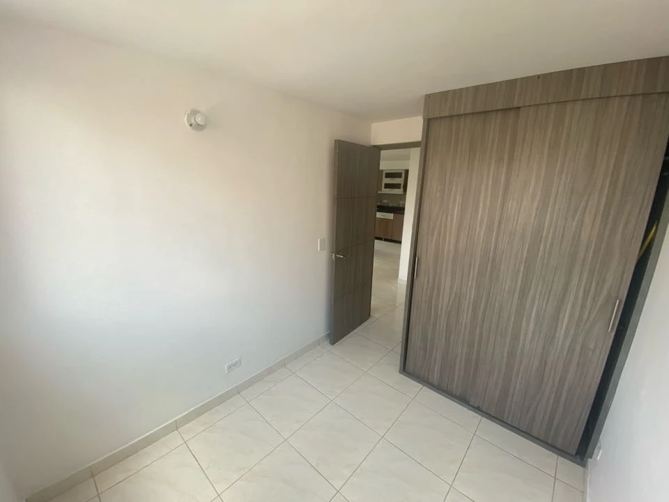 Apartamento en arriendo cerca a la estación madera