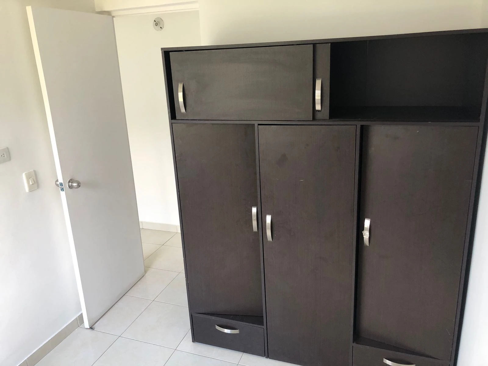 se arrienda apartamento en sector madera 