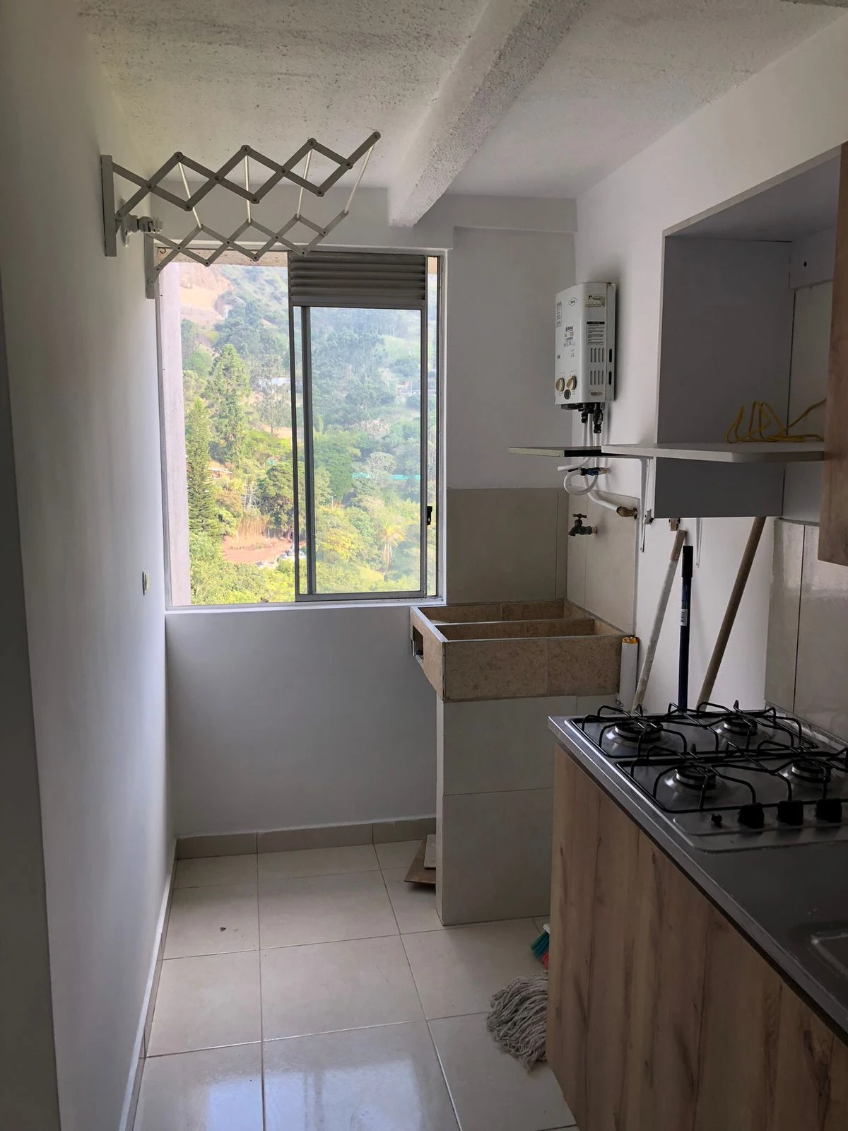 se arrienda apartamento en sector madera 