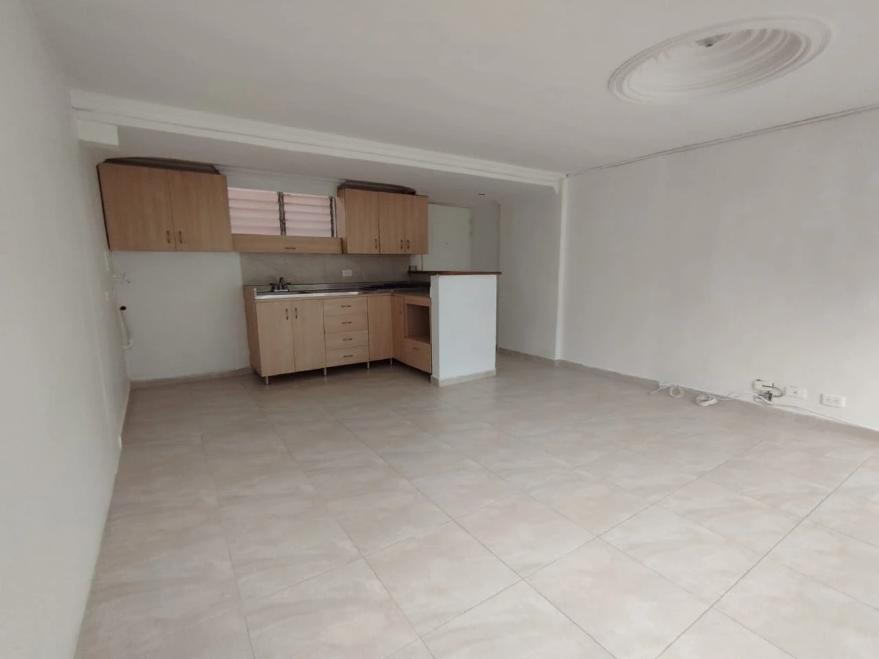 Aparta estudio poblado