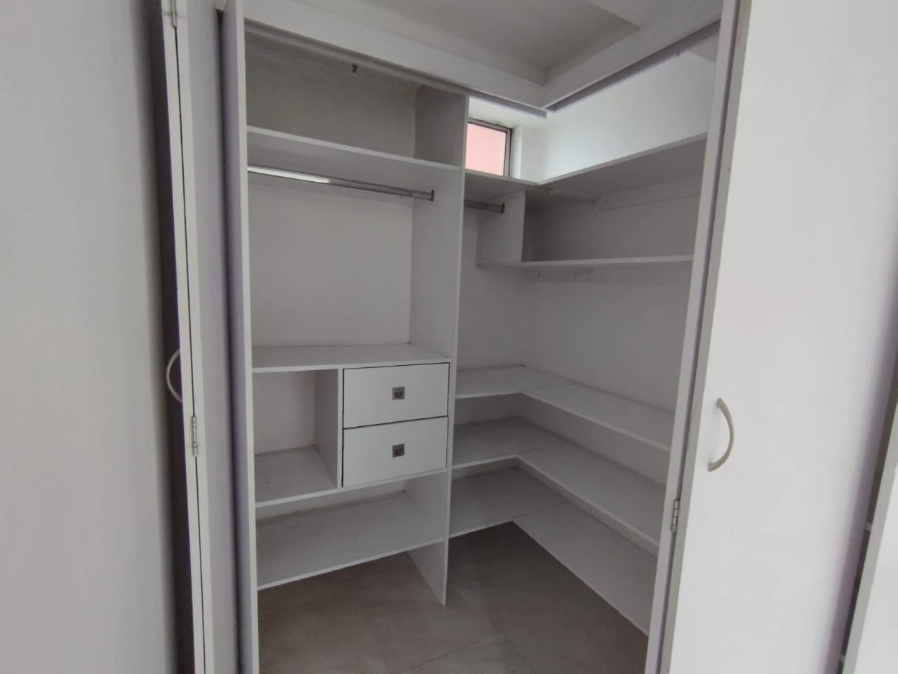 Aparta estudio poblado