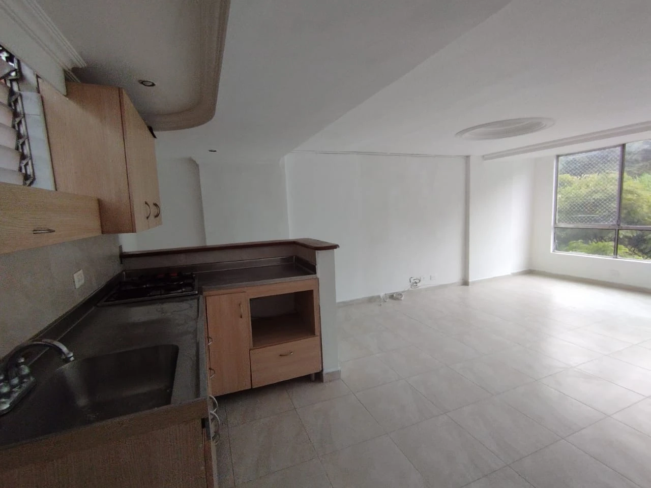 Aparta estudio poblado