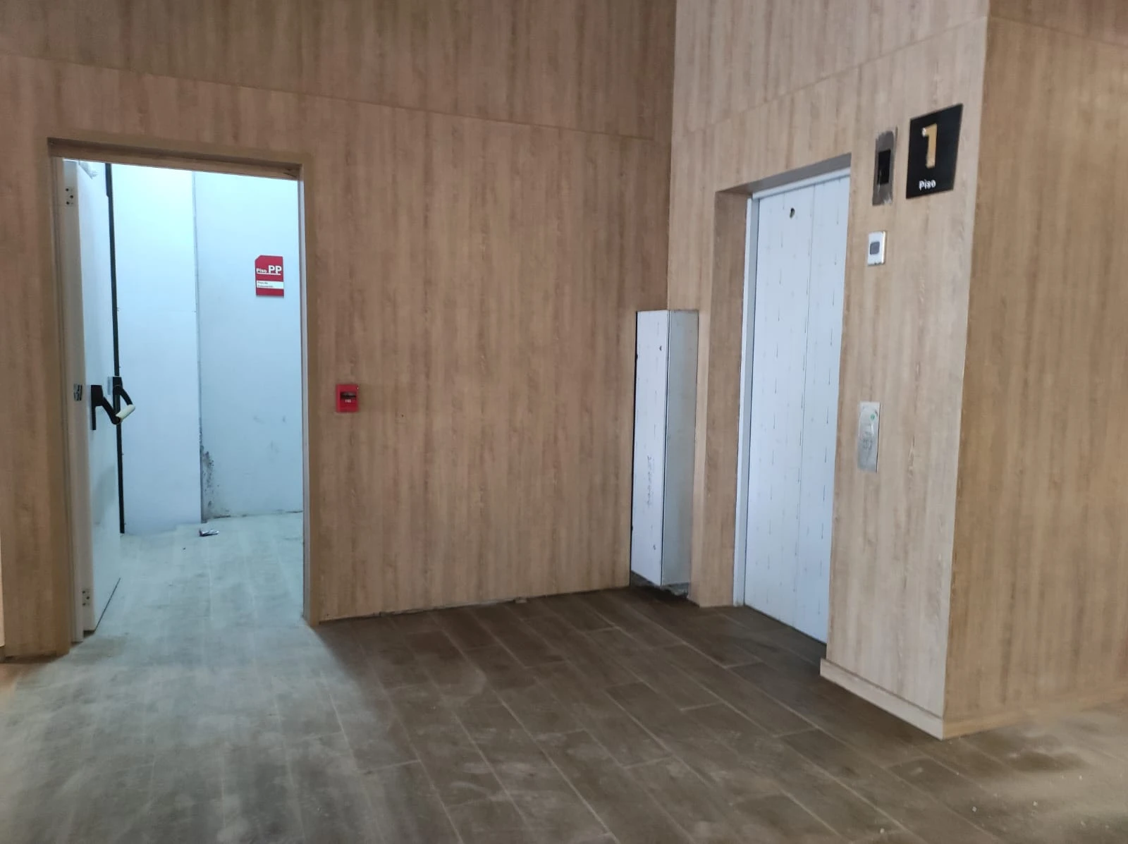 LOCAL EN ARRIENDO - MALL OASIS DE RIOGRANDE 