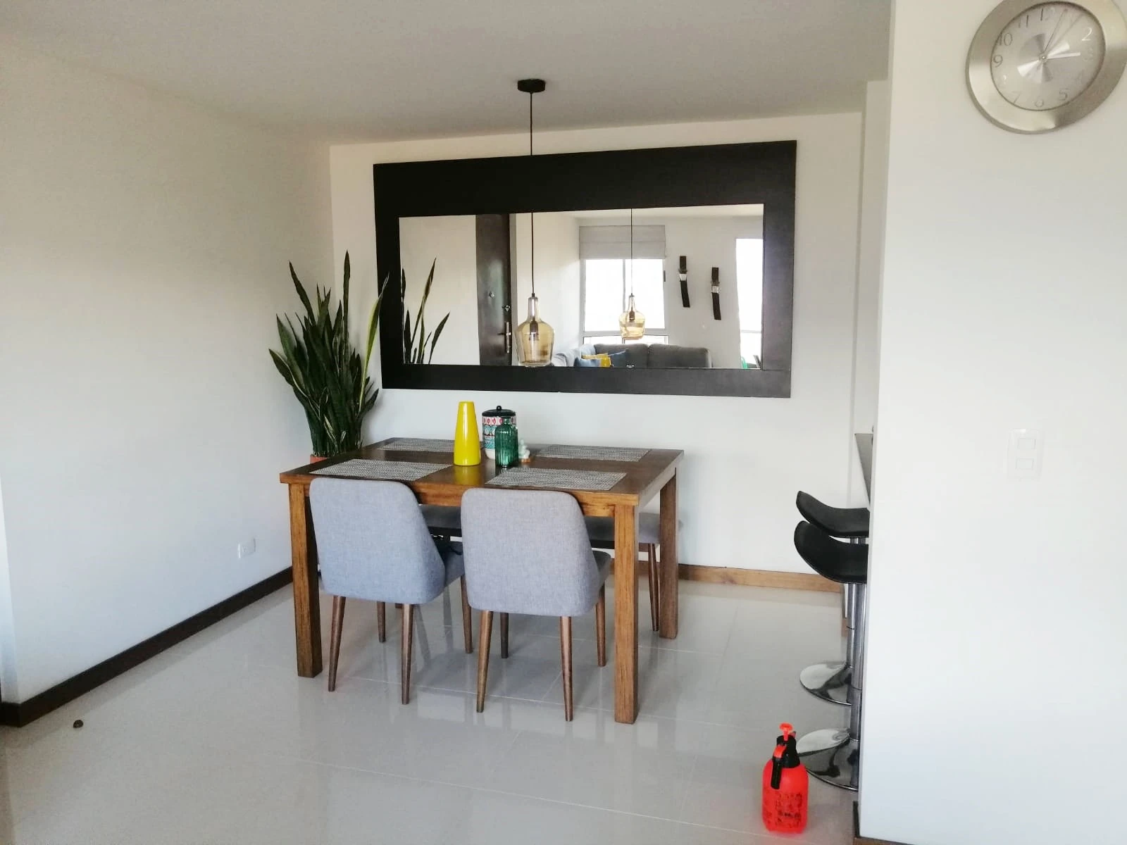 Apartamento amoblado en arriendo