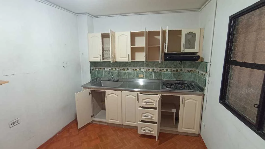 Se arrienda apto cerca al parque de bello barrio Suárez