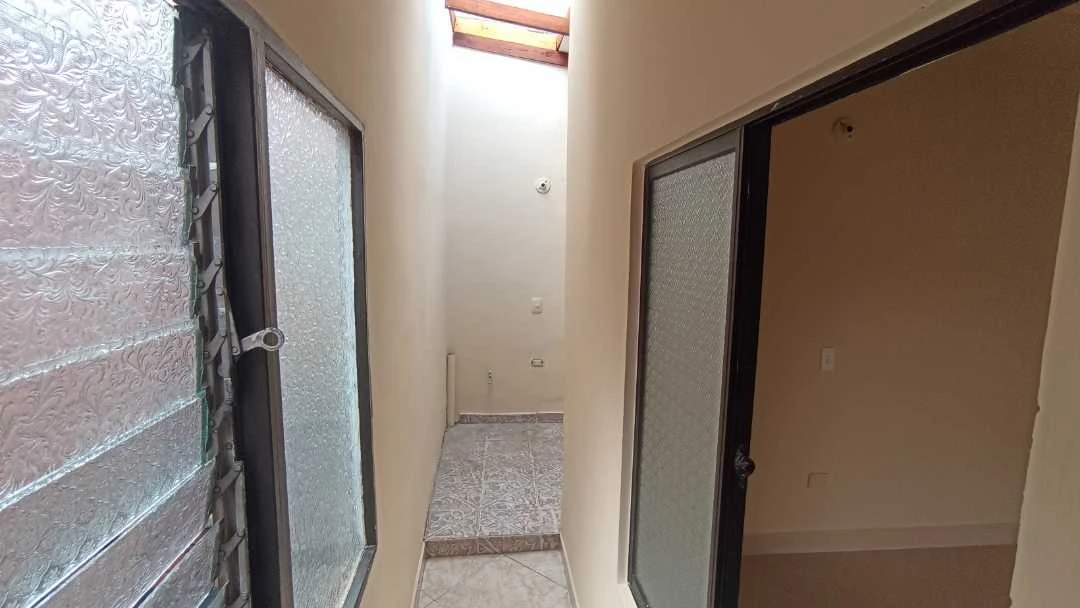 Se arrienda apto cerca al parque de bello barrio Suárez