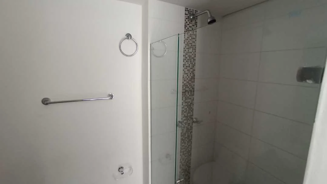 Se vende apto en la unidad altobelo