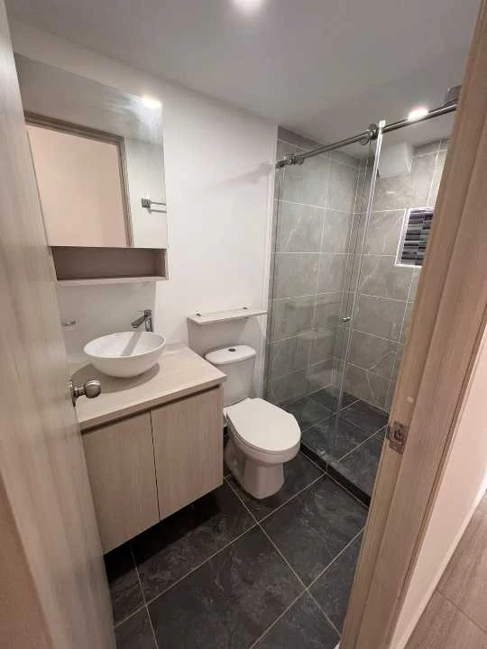Se arrienda apartamento en unidad mediterráneo ciudad fabricato