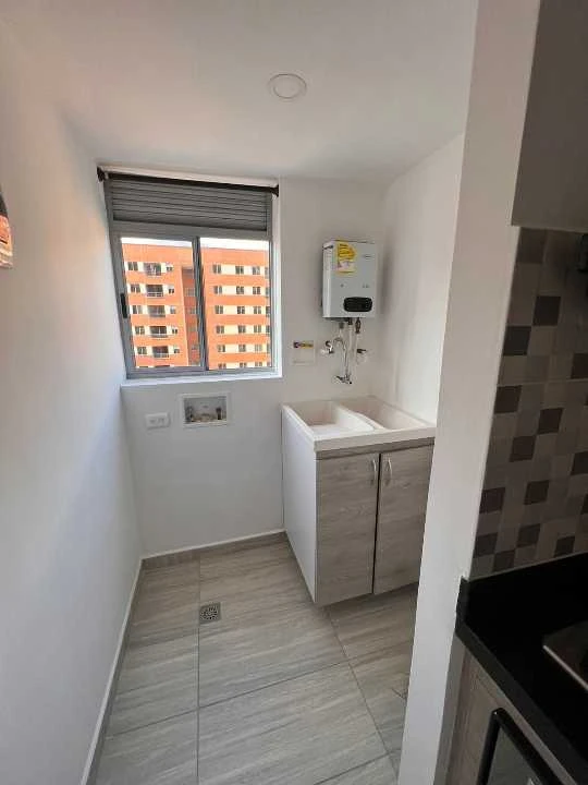 Se arrienda apartamento en unidad mediterráneo ciudad fabricato