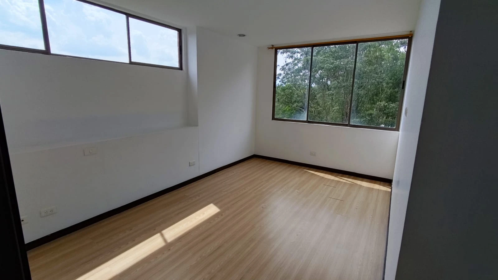 Apartamento en arriendo sector padre marianito superior