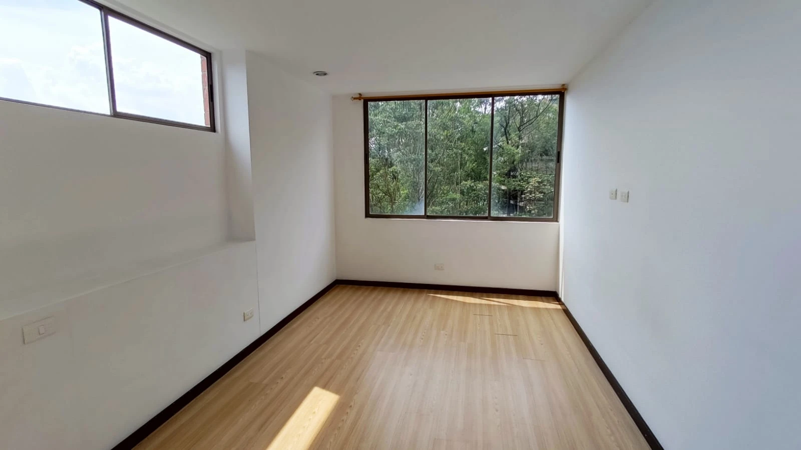Apartamento en arriendo sector padre marianito superior