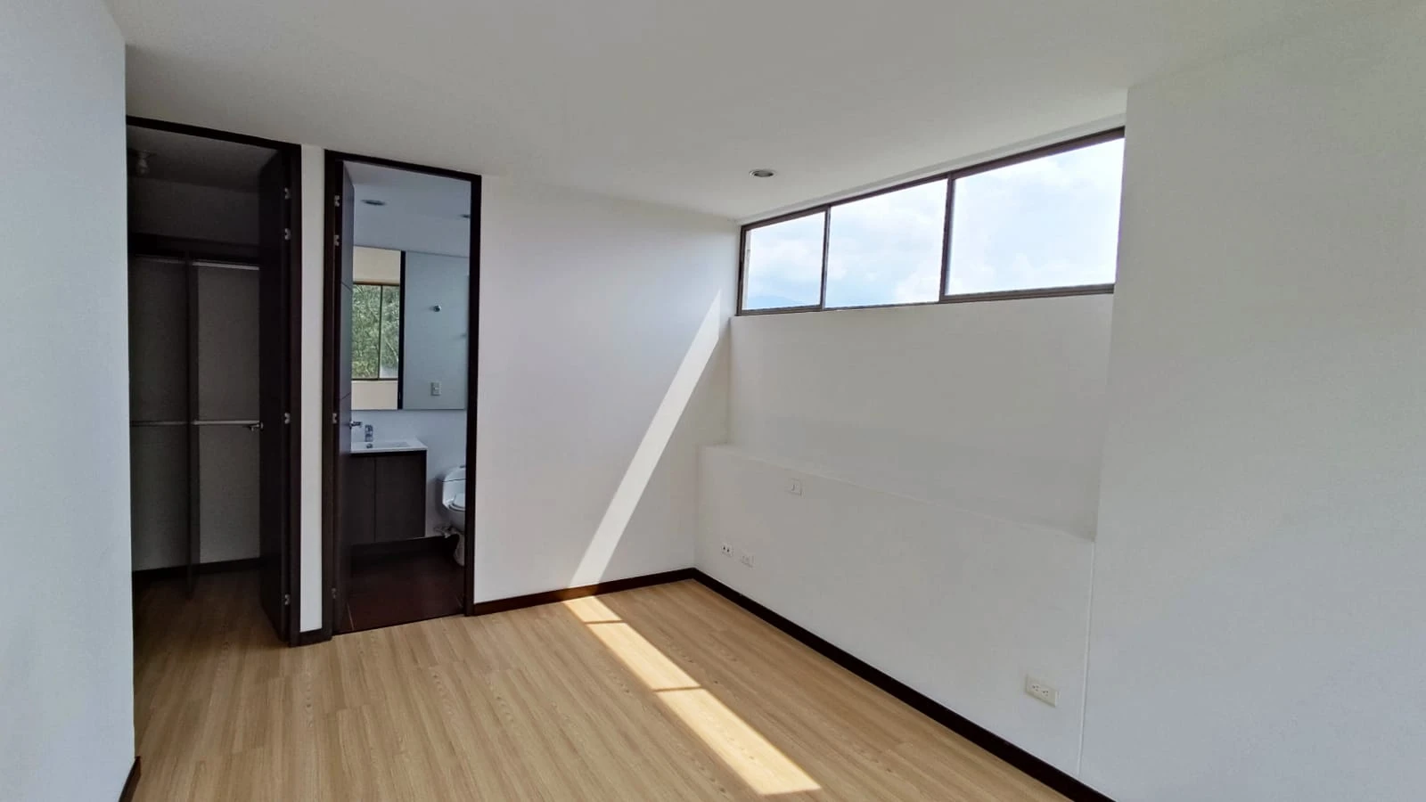 Apartamento en arriendo sector padre marianito superior
