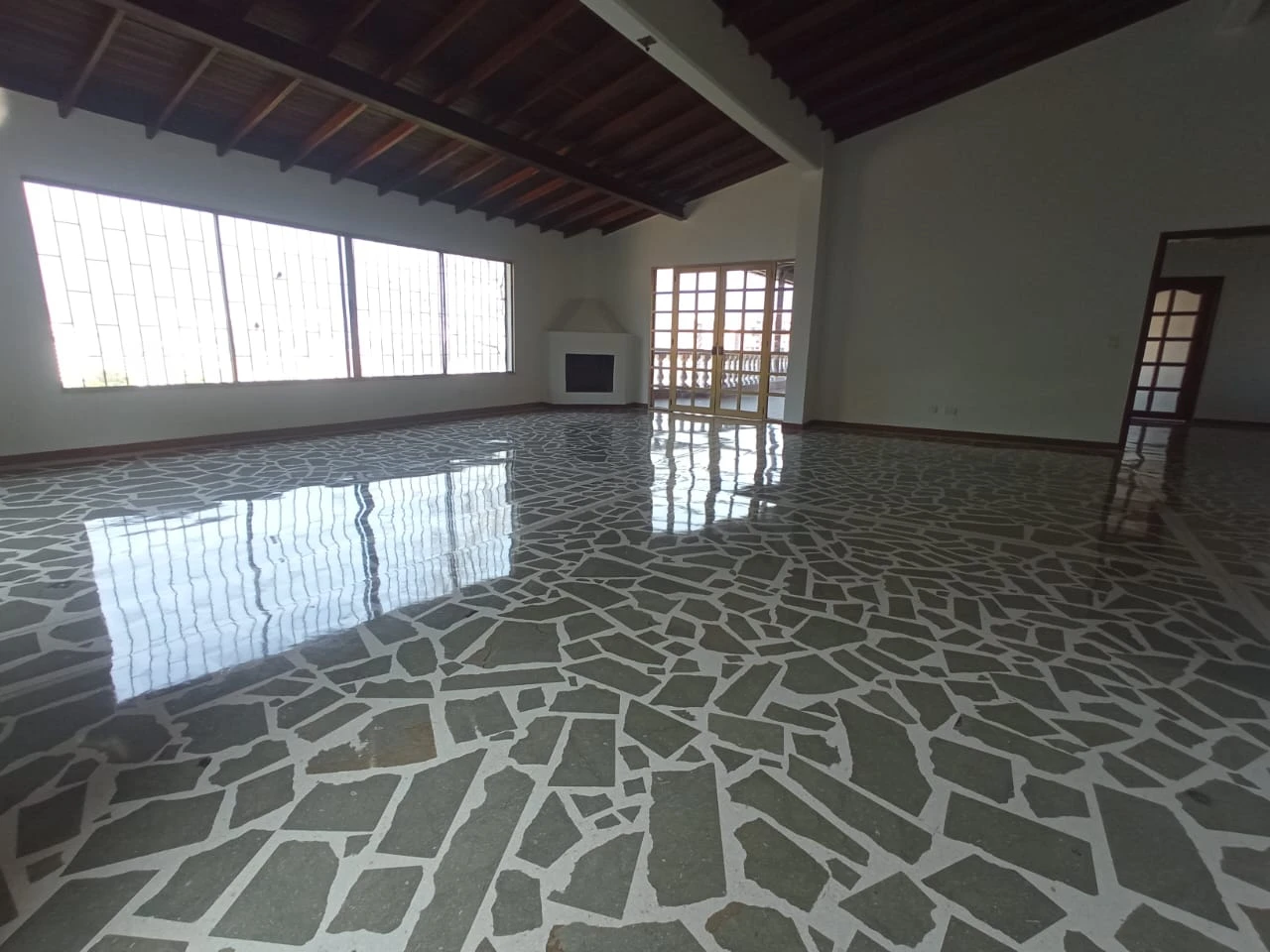 CASA CAMPESTRE EN ARRIENDO 