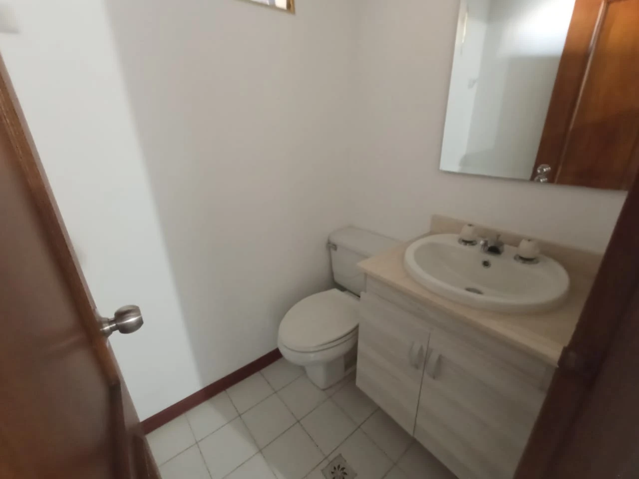 CASA CAMPESTRE EN ARRIENDO 