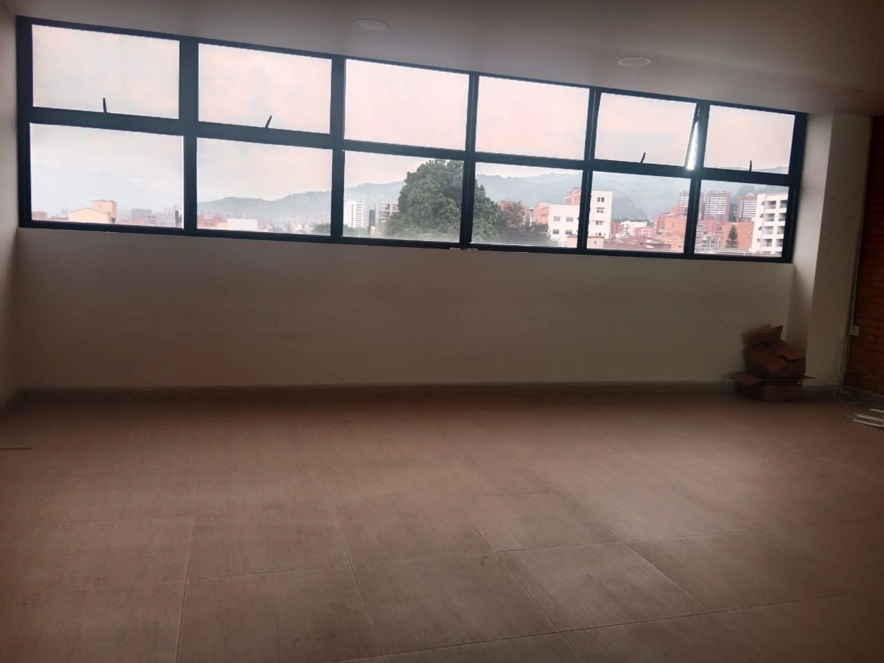LOCAL COMERCIAL  EN ARRIENDO