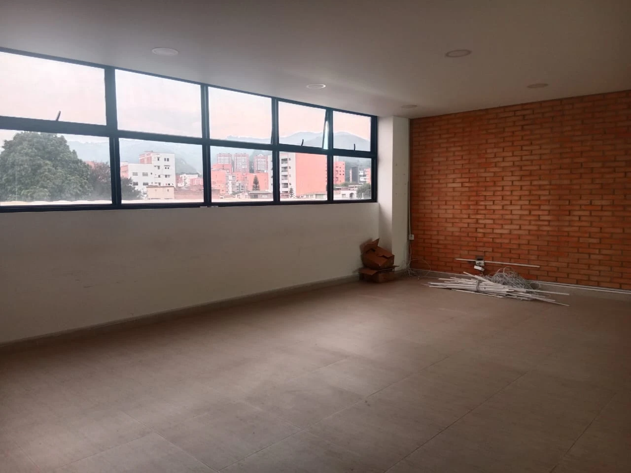 LOCAL COMERCIAL  EN ARRIENDO