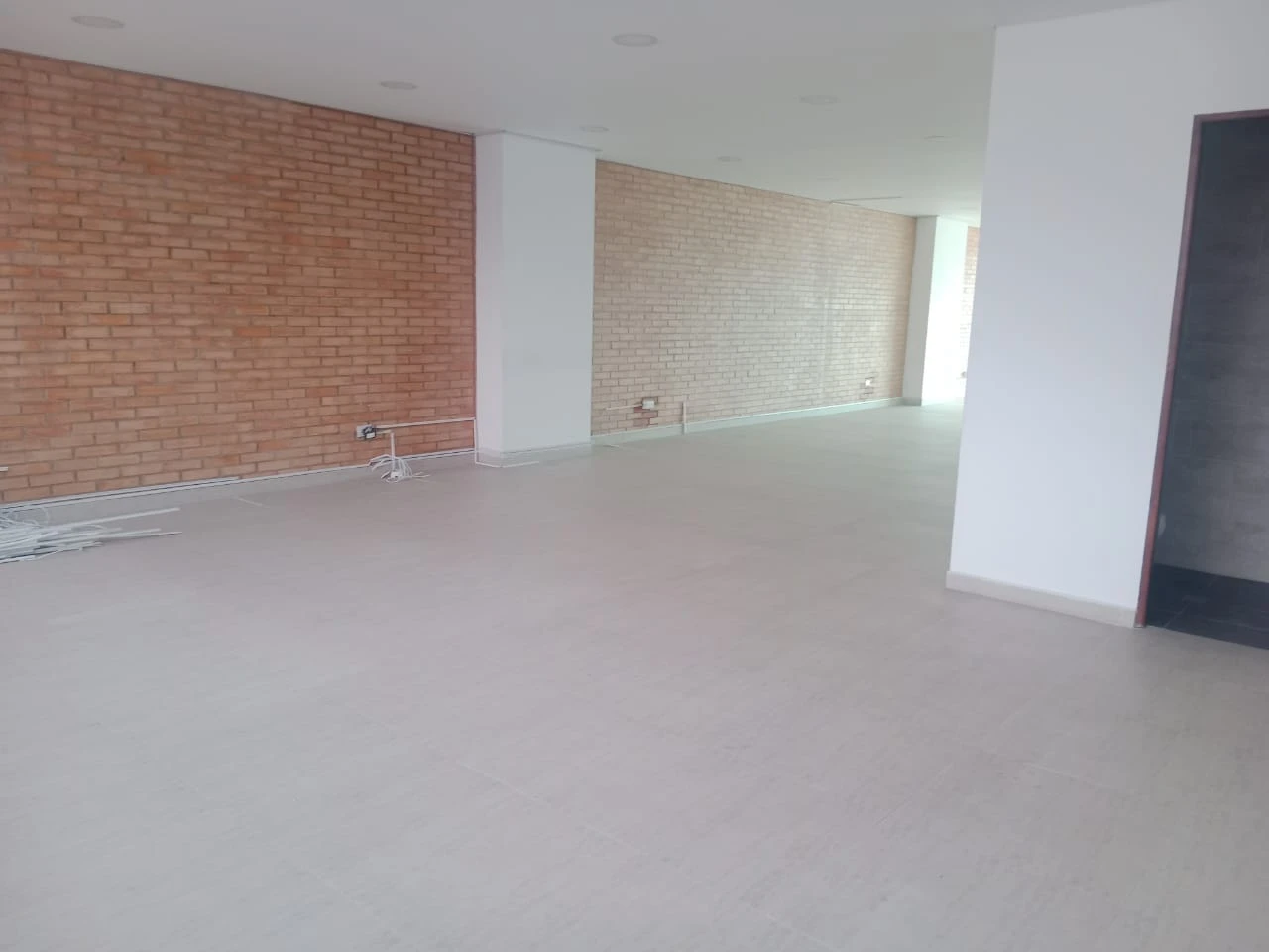 LOCAL COMERCIAL  EN ARRIENDO