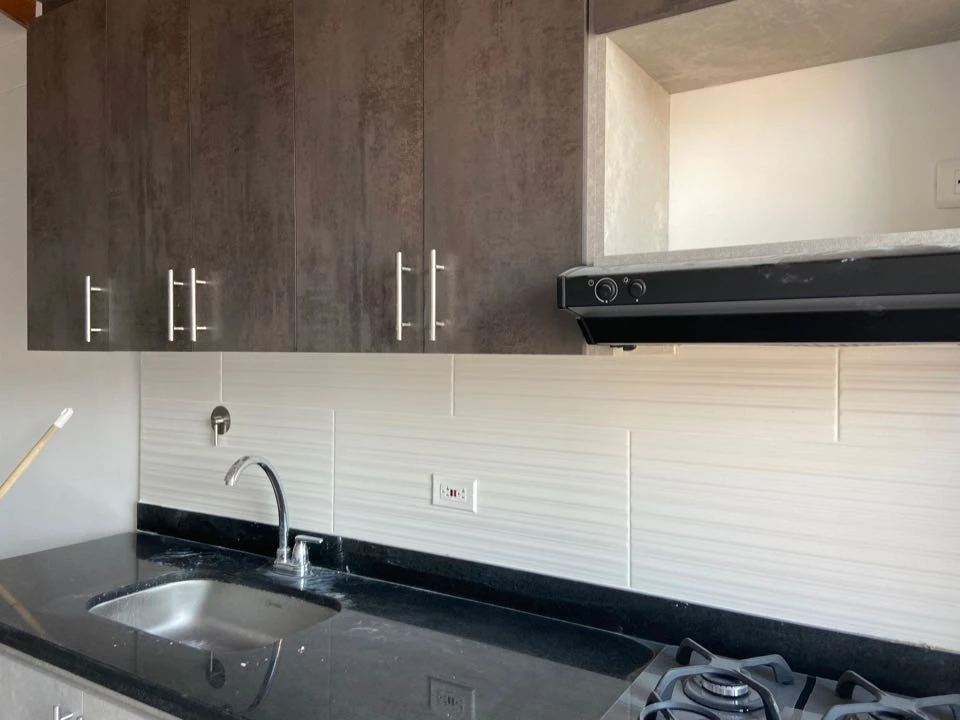 Apartamento en arriendo cerca a estación madera