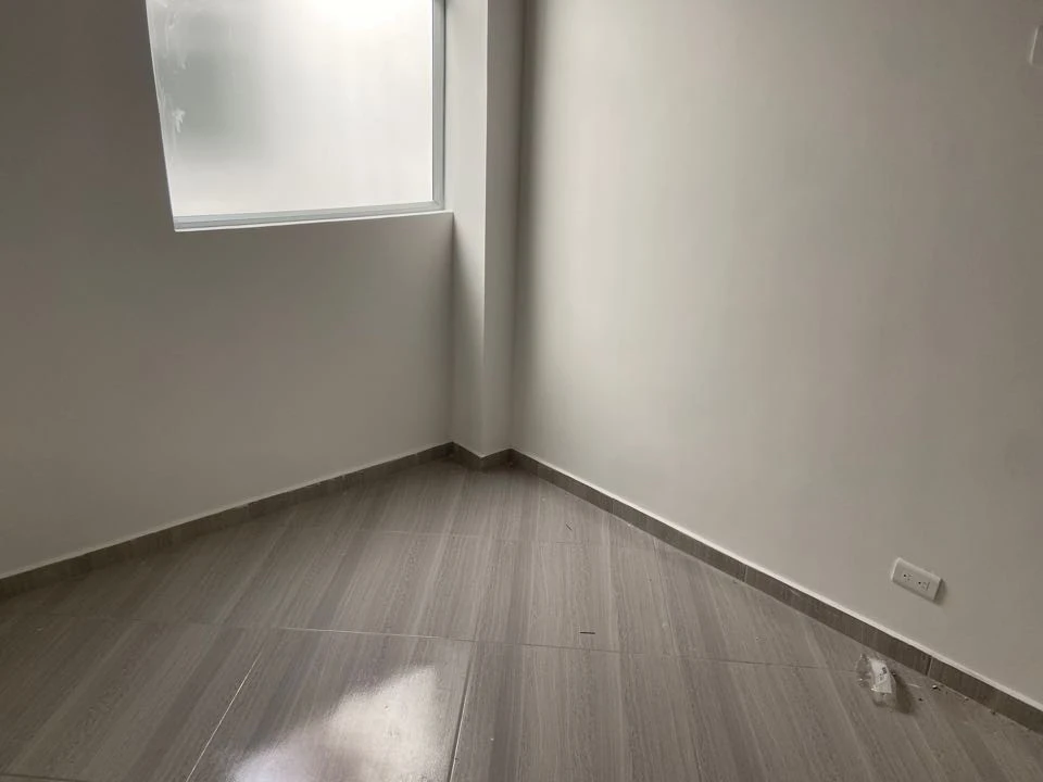 Apartamento en arriendo cerca a estación madera