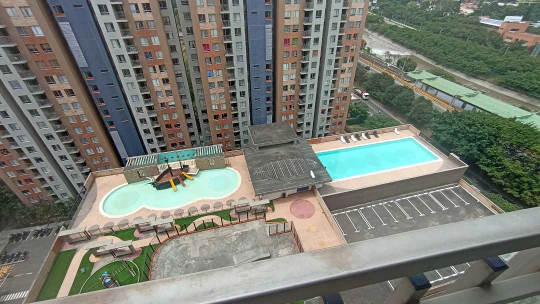 Se arrienda apartamento en sector madera