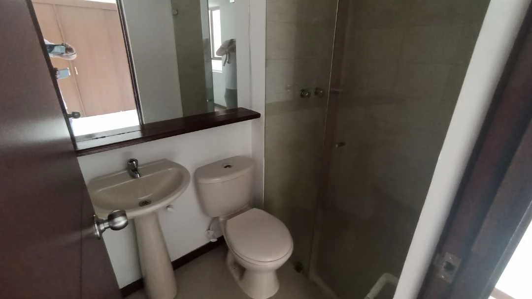 Se arrienda apartamento en sector madera