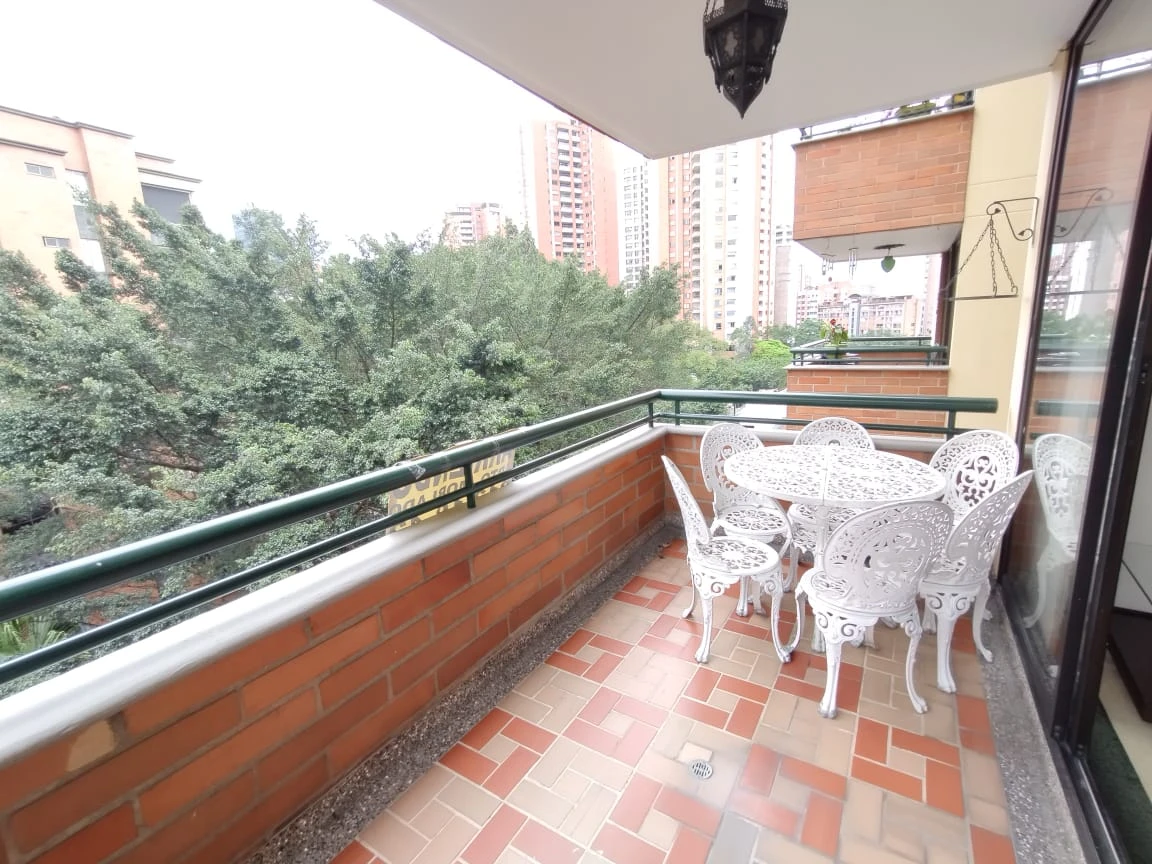 Apartamento amoblado en arriendo sector Santa Maria de los Ángeles