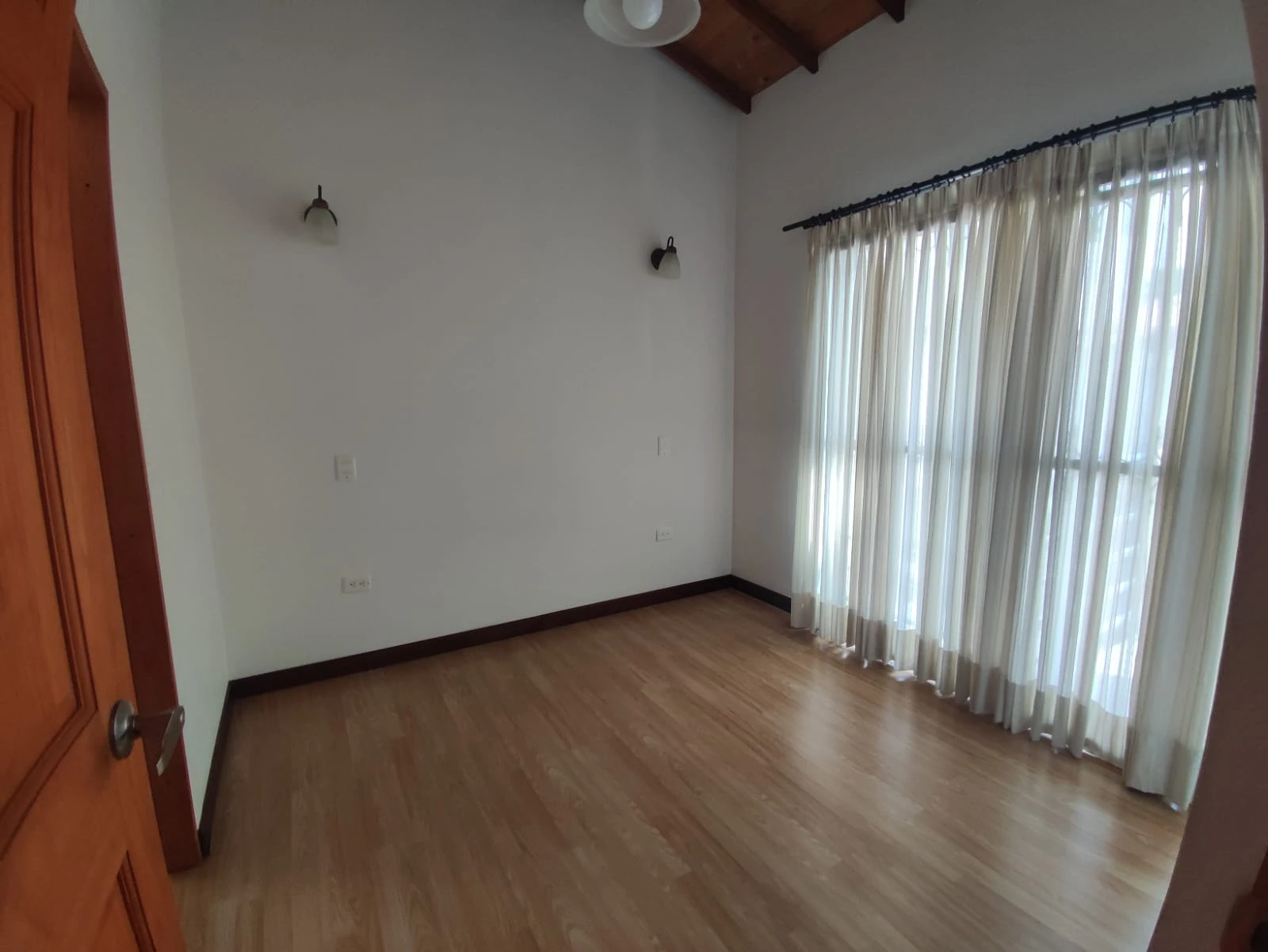 Casa en arriendo en La Ceja - Jardines de la Pradera 