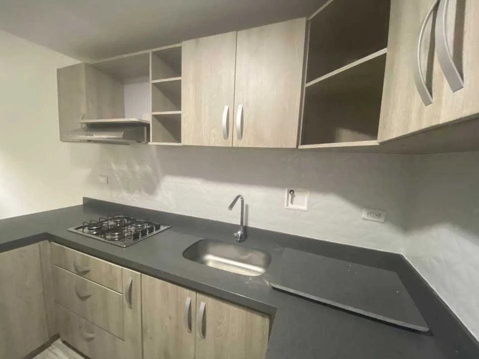 Se arrienda apartaestudio en sector amazonia