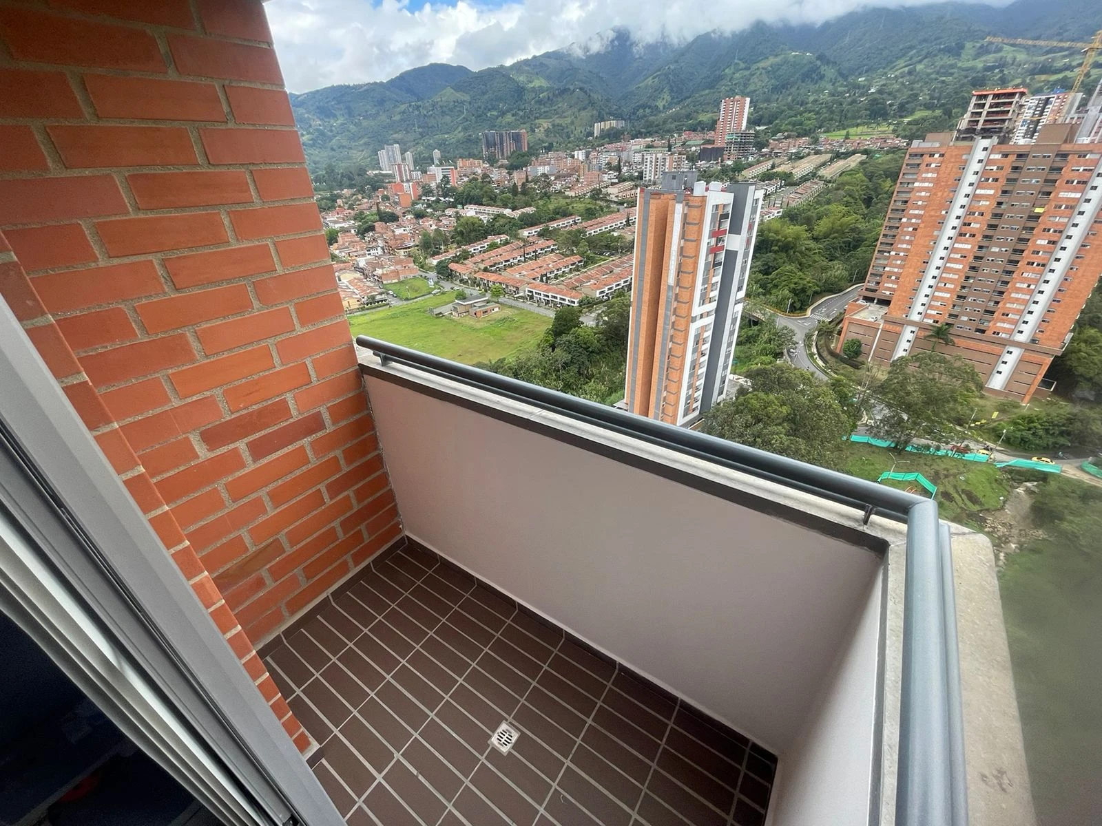 Apartamento en venta sector chorritos itagui 