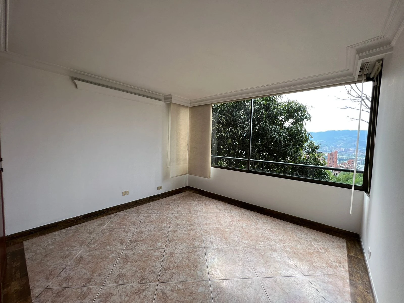 ARRIENDO APARTAMENTO EN EL POBLADO