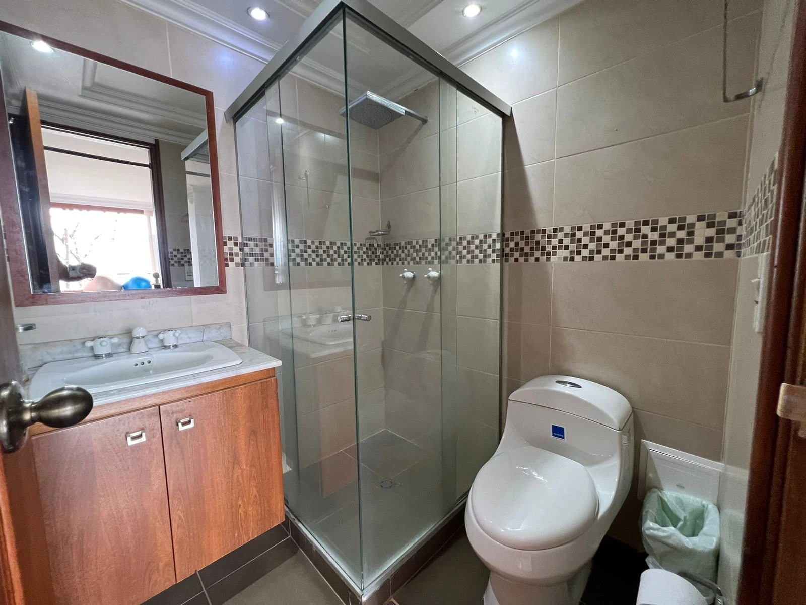 ARRIENDO APARTAMENTO EN EL POBLADO