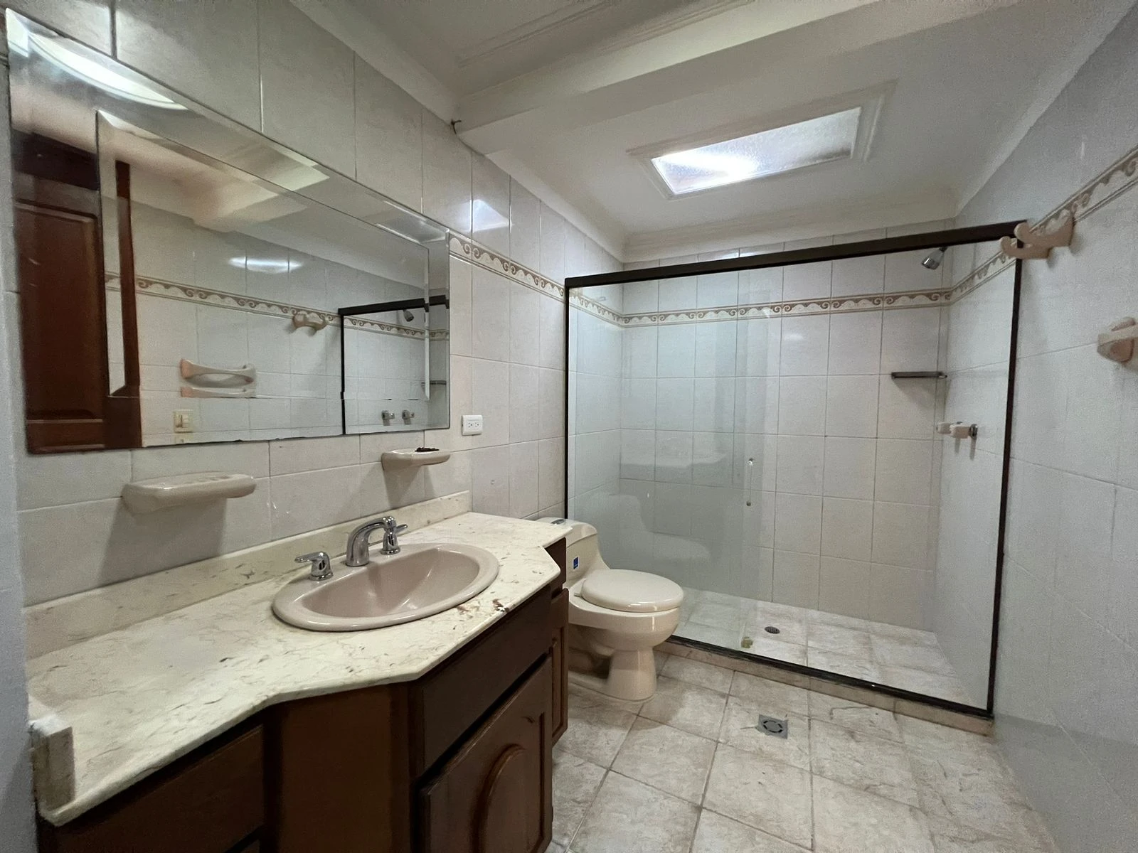 ARRIENDO APARTAMENTO EN EL POBLADO