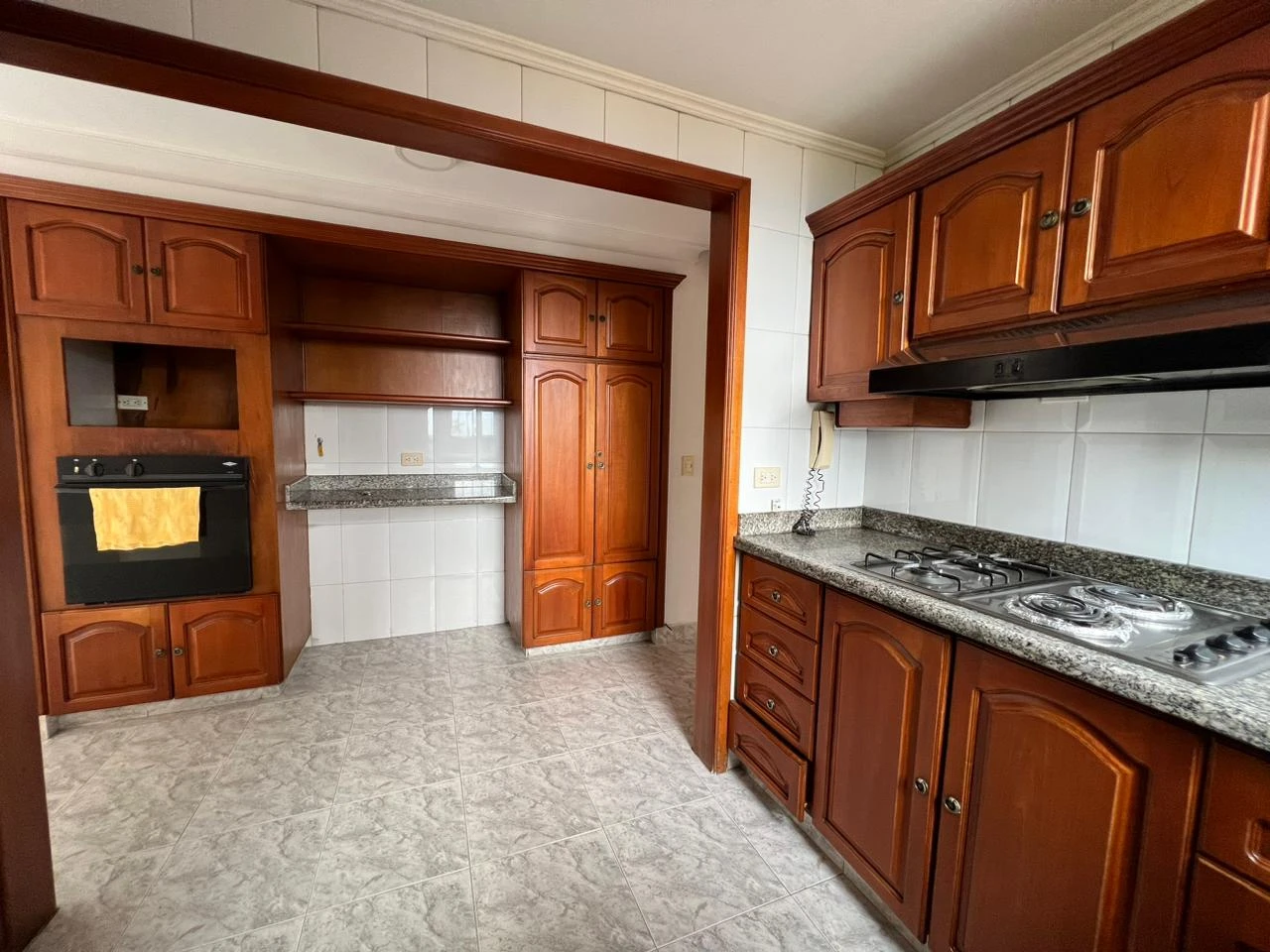 ARRIENDO APARTAMENTO EN EL POBLADO