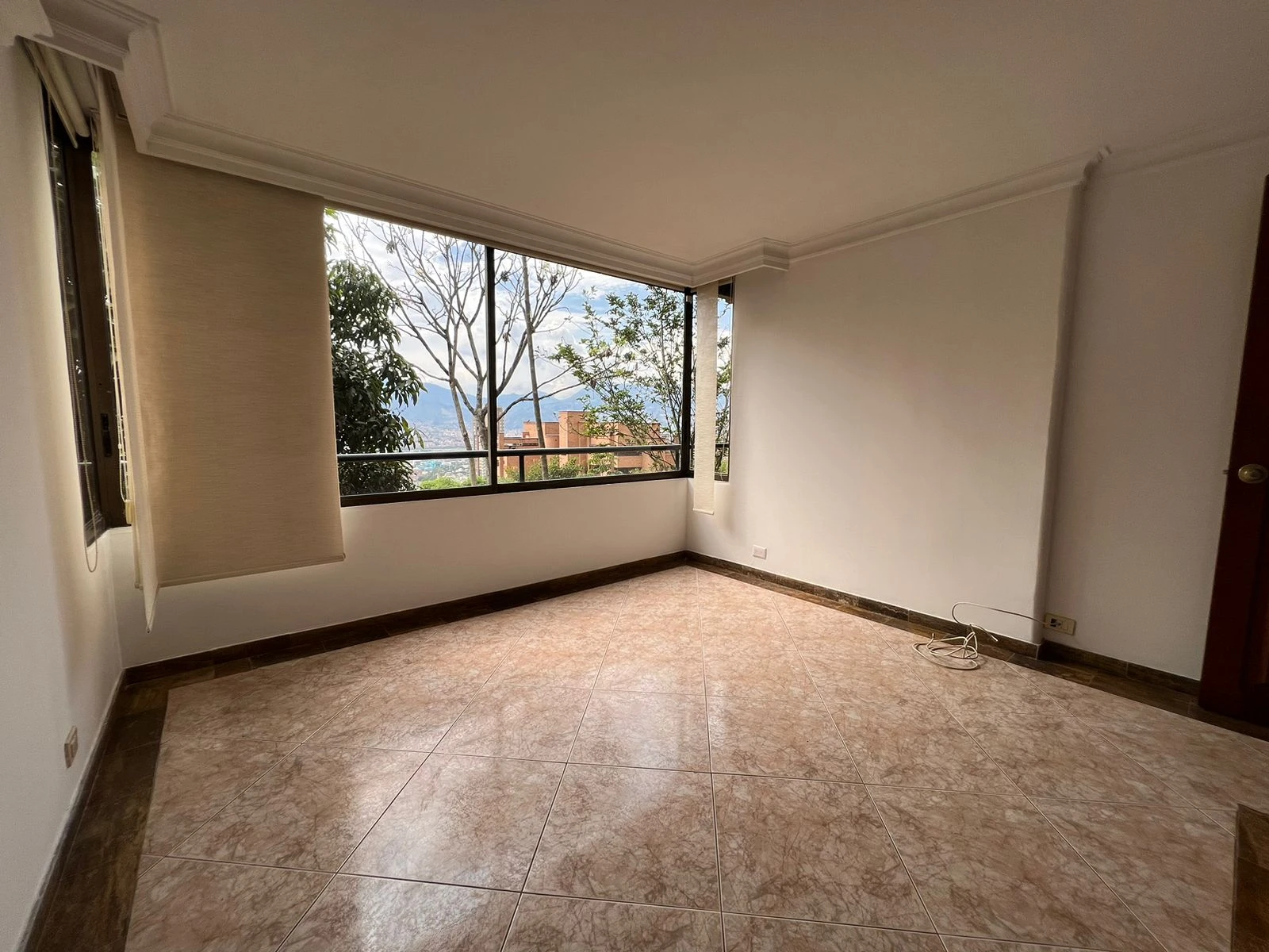 ARRIENDO APARTAMENTO EN EL POBLADO