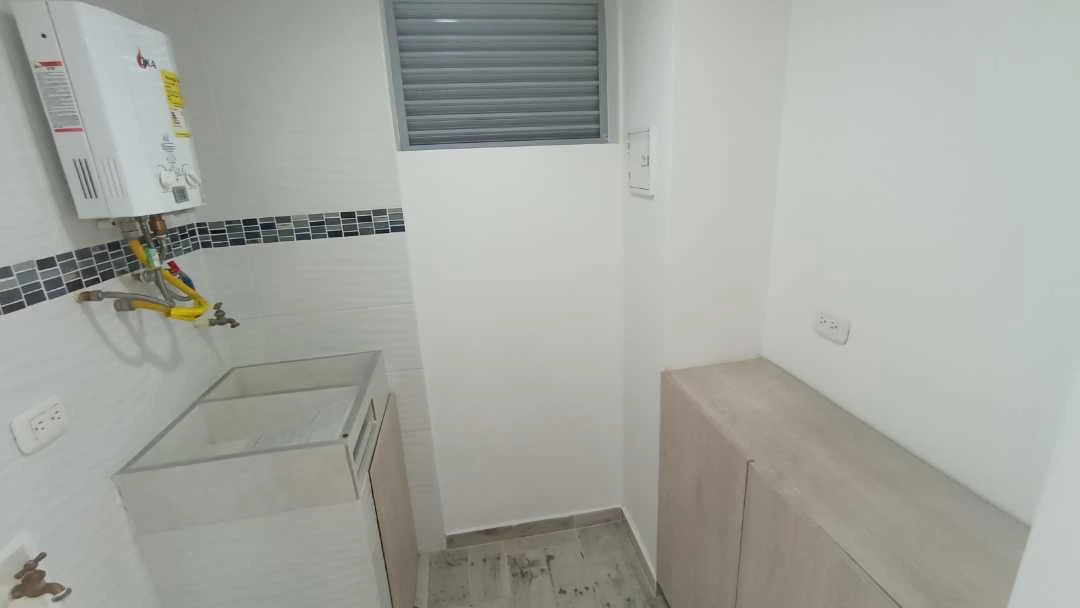 Se arrienda apartamento en sector Navarra
