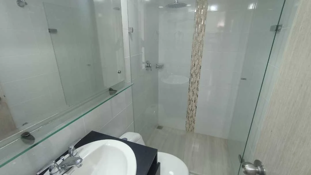 Se arrienda apartamento en sector Navarra