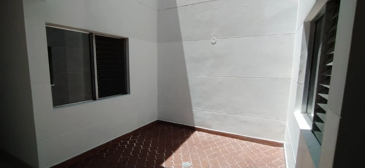 ARRIENDO CASA COMERCIAL EN BELÉN ROSALES