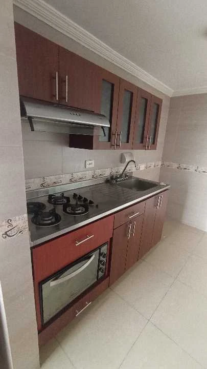 Se arrienda apartamento en sector madera