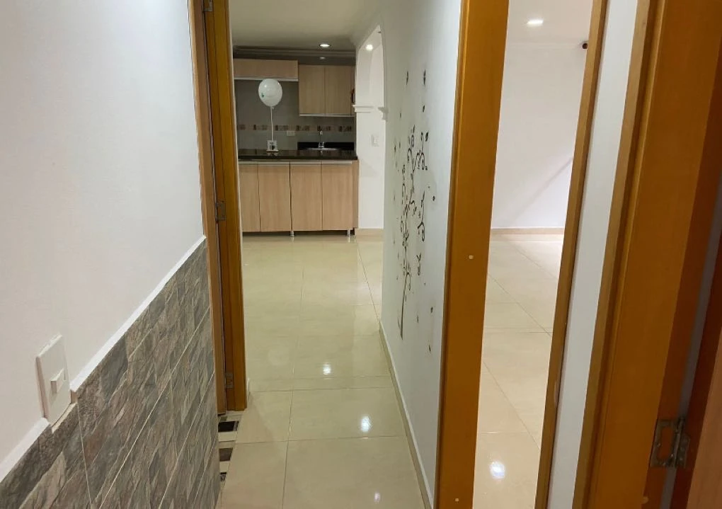 Apartamento en arriendo puerta madera