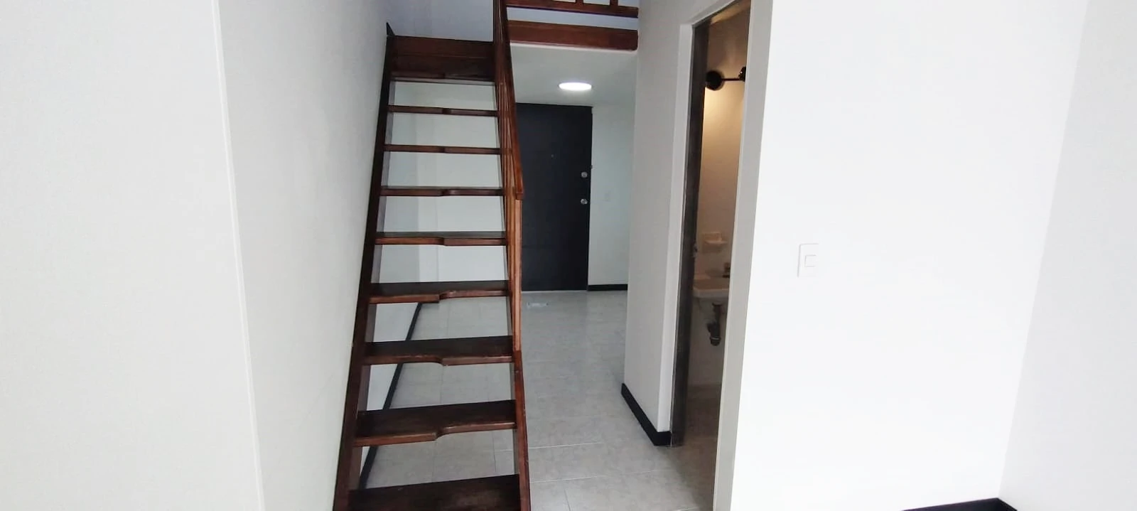 oficina en arriendo sector centro automotriz