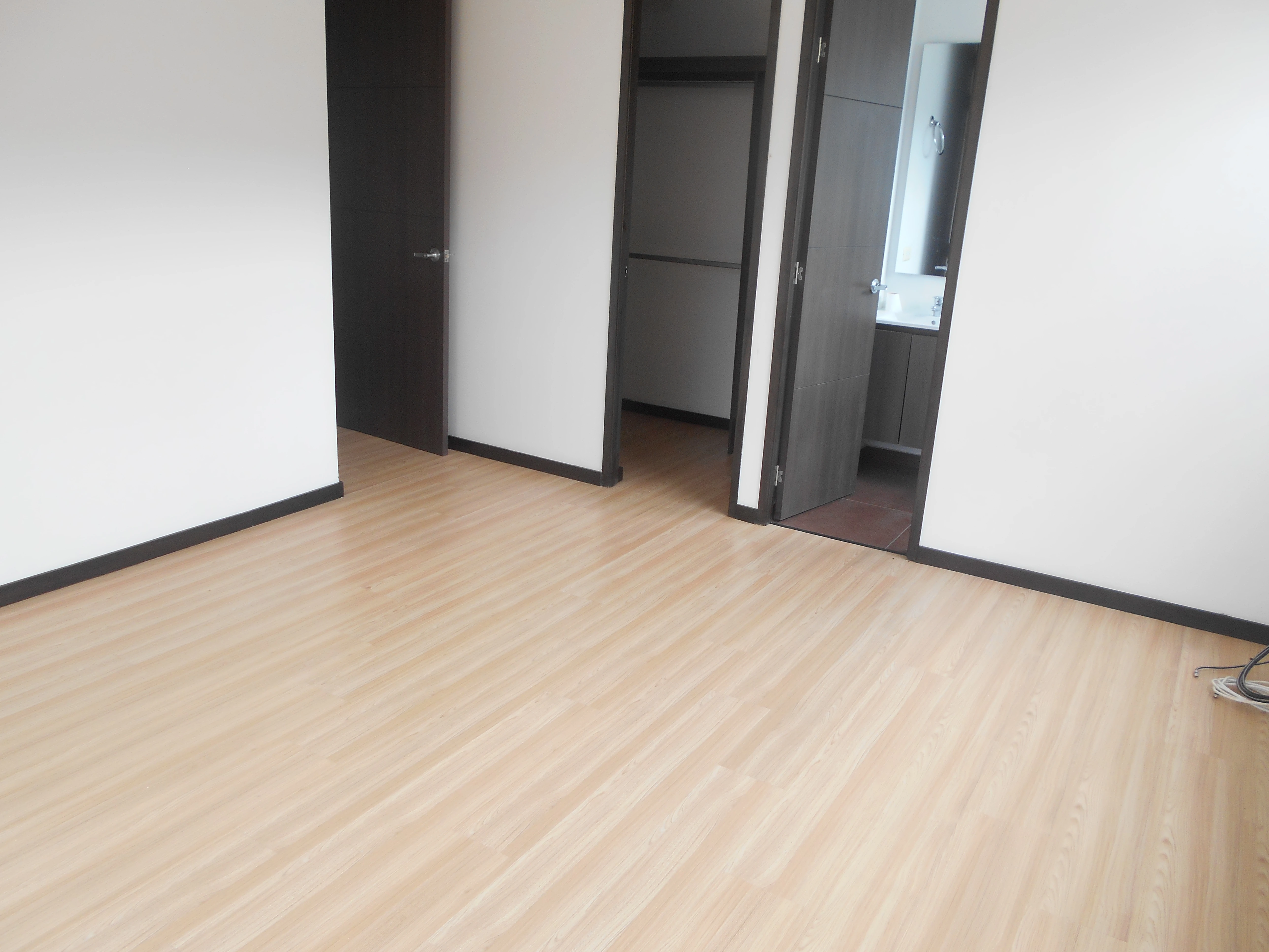 apartamento en arriendo sector superior padre marianito