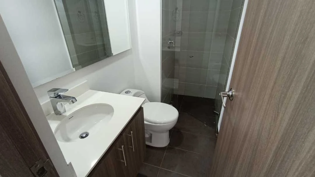 Se arrienda apartamento sector cabañitas cerca ala estación madera