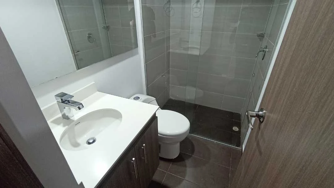 Se arrienda apartamento sector cabañitas cerca ala estación madera
