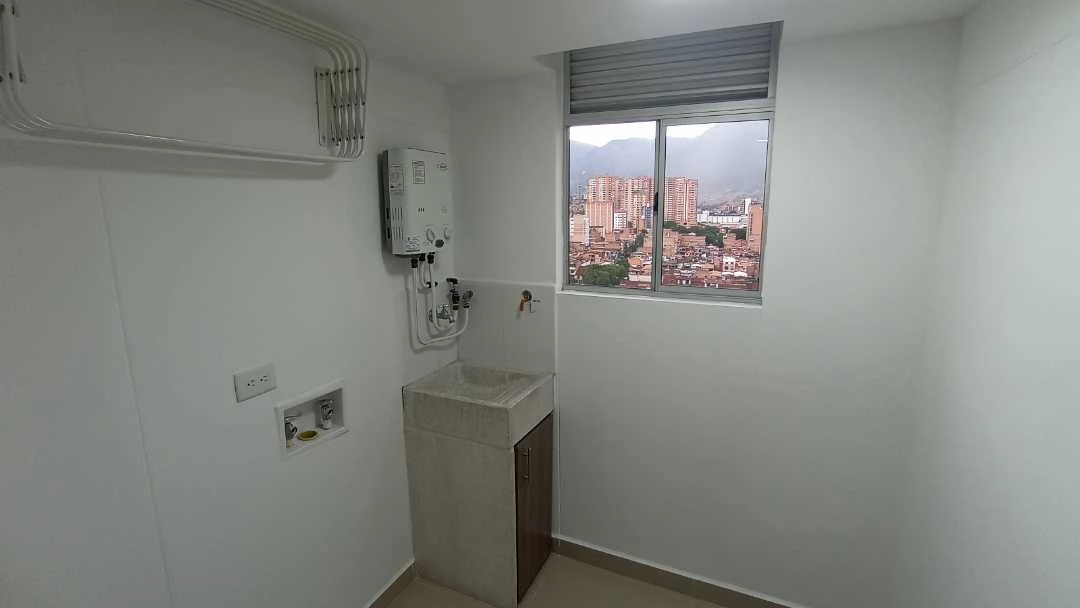 Se arrienda apartamento sector cabañitas cerca ala estación madera