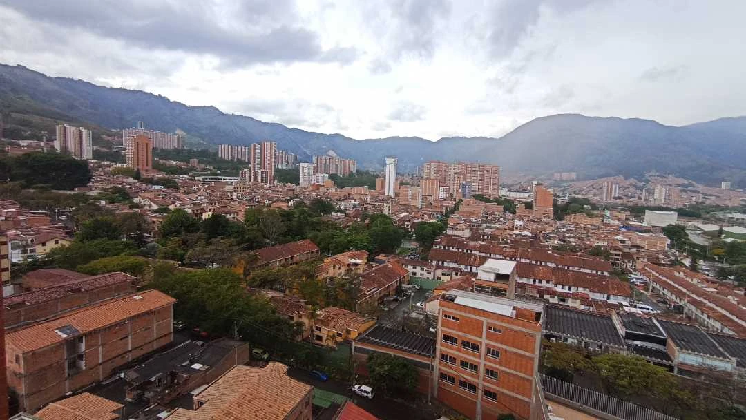 Se arrienda apartamento sector cabañitas cerca ala estación madera