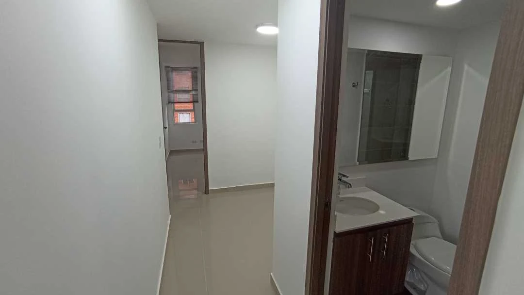 Se arrienda apartamento sector cabañitas cerca ala estación madera