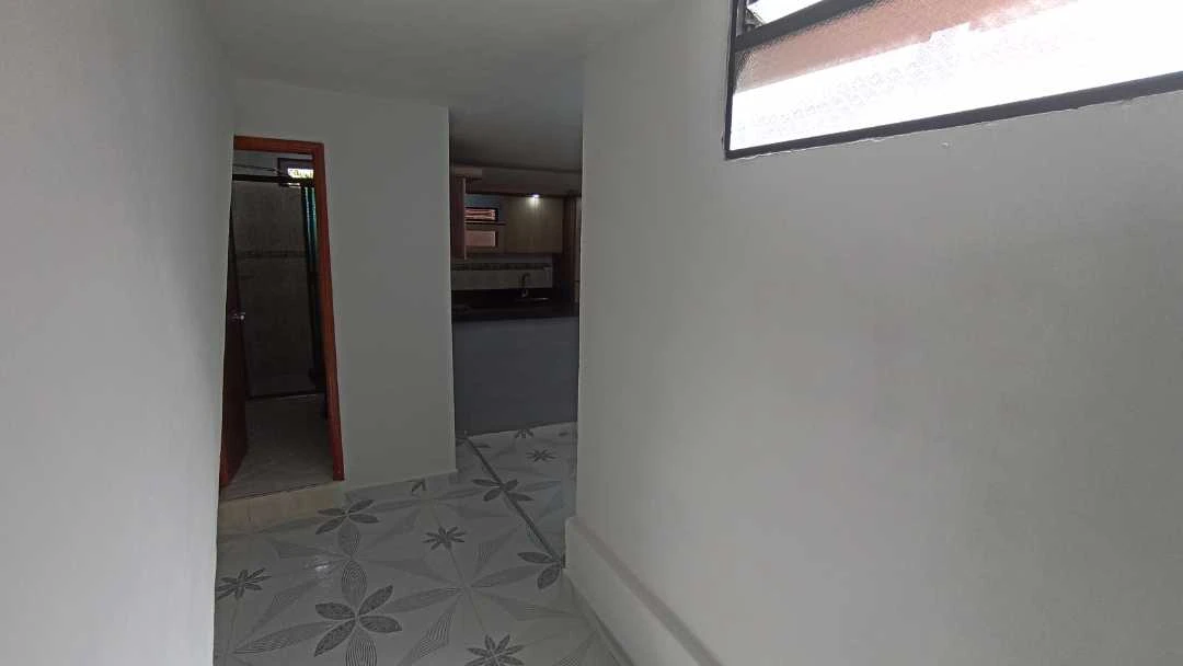 Se arrienda apartamento interior edificio en cabañas