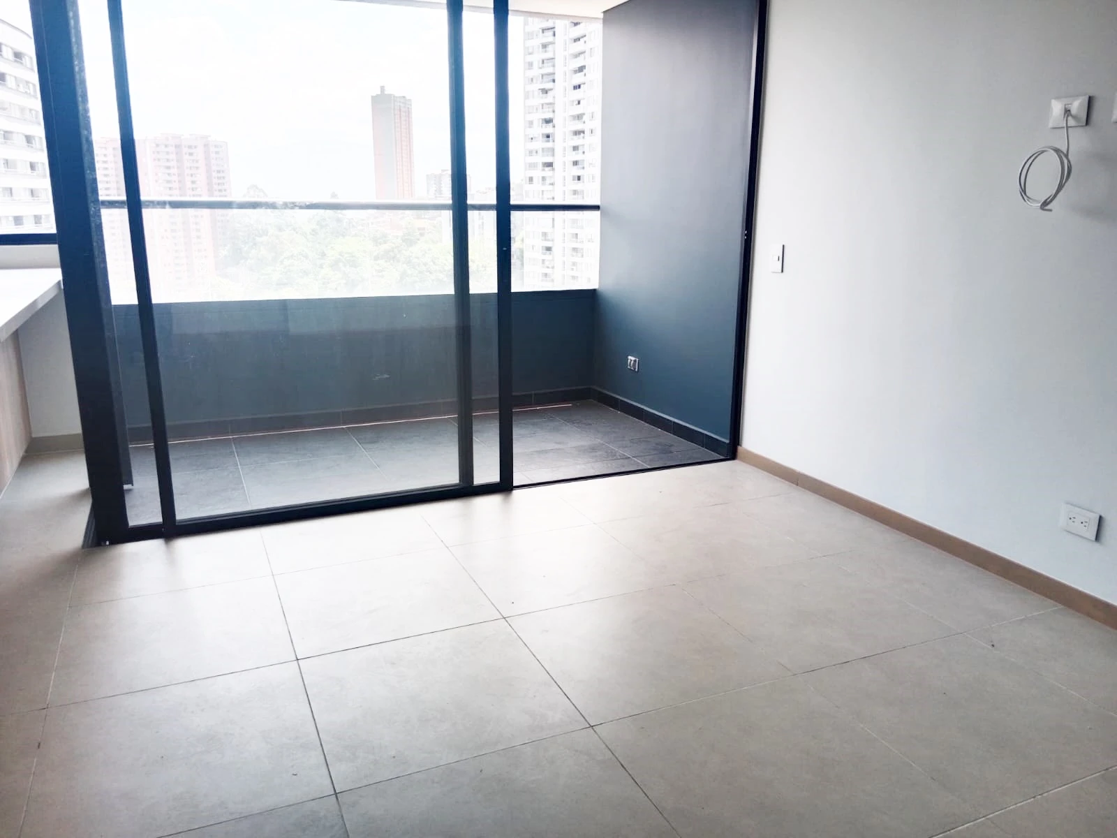 APARTAMENTO EN ARRIENDO LAS PALMAS POBLADO