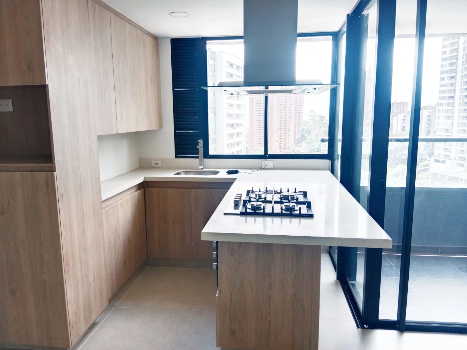 APARTAMENTO EN ARRIENDO LAS PALMAS POBLADO