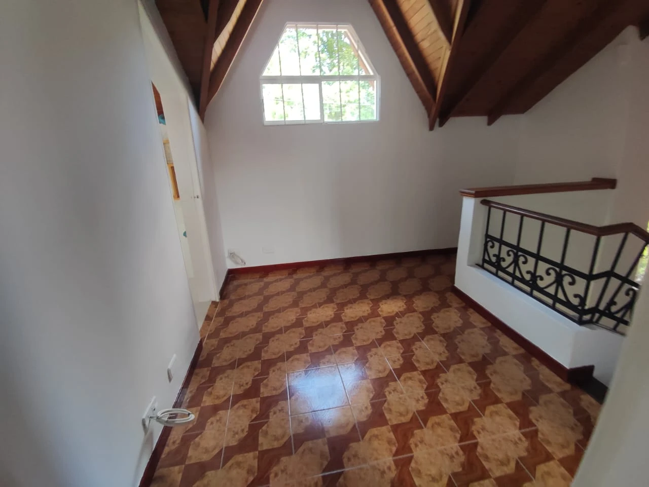 CASA EN ARRIENDO EN SAN ANTONIO 